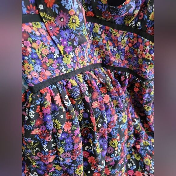 One Dress  - Picture 6 of 16